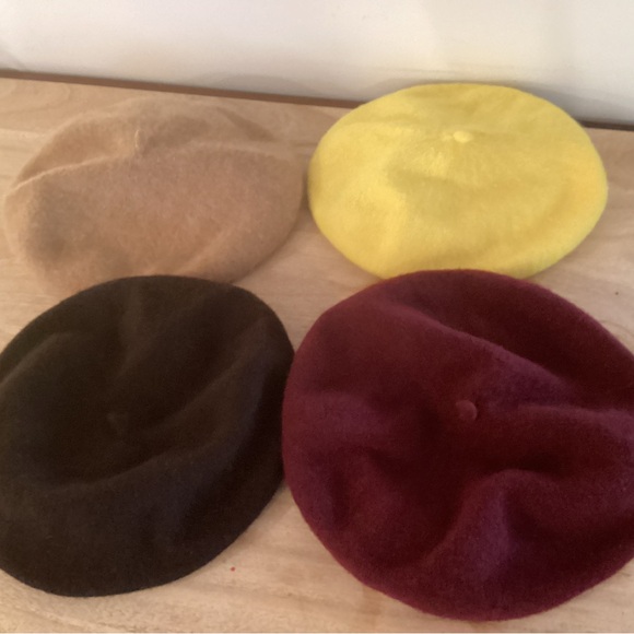 Bundle of Vintage Wool Berets - Picture 5 of 9